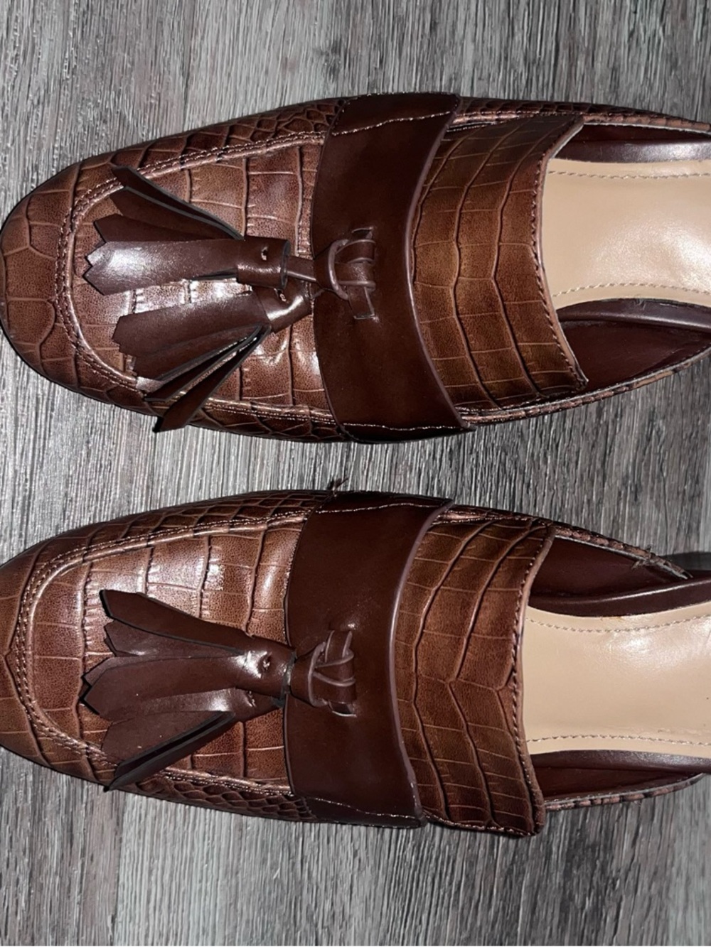 🤎 women’s Vintage-Inspired Brown Mule Heels (Croc Texture + Tassel)